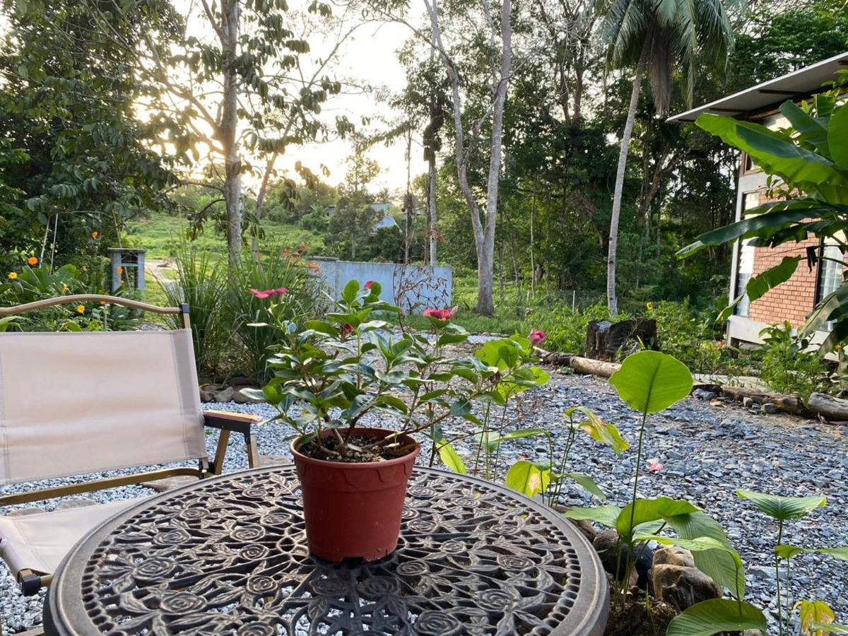 Kebun Lisdtari Farmstay Air Hangat Bagian luar foto
