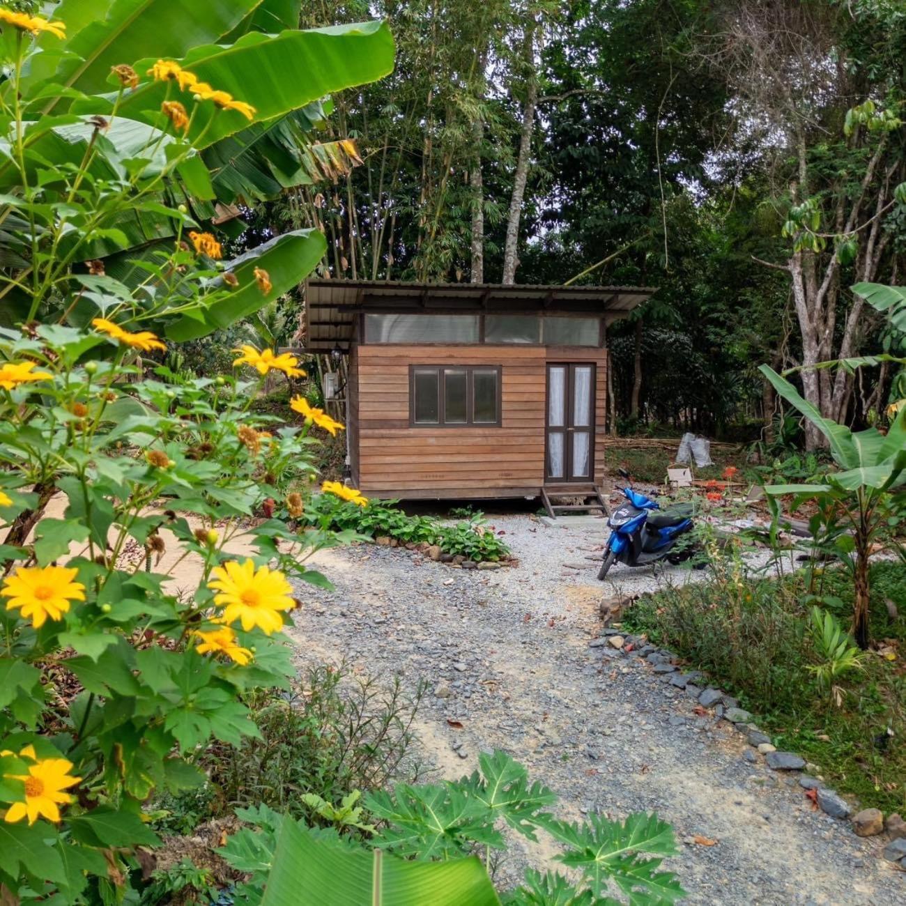 Kebun Lisdtari Farmstay Air Hangat Bagian luar foto